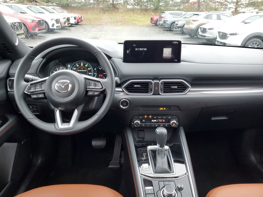 Used 2025 MAZDA CX-5 Carbon Edition image 15
