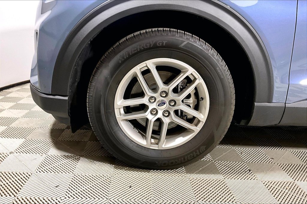 New 2026 Ford Explorer Active w/ Active Comfort Package RWD image 11