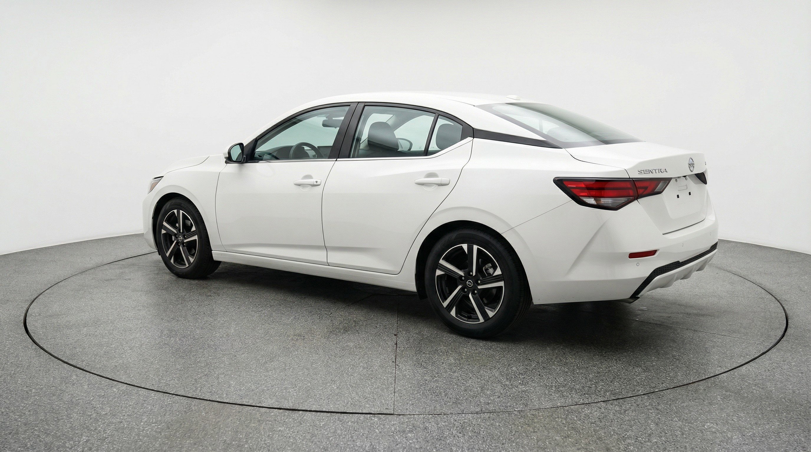 Used 2025 Nissan Sentra SV FWD image 6