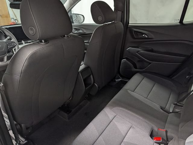 New 2026 Chevrolet Trax LS w/ LS Convenience Package FWD image 12