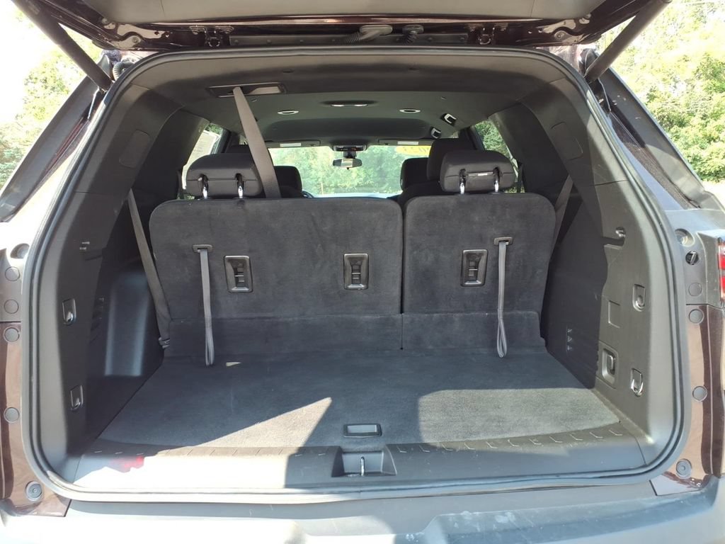 Used 2023 Chevrolet Traverse LT AWD/4WD image 8