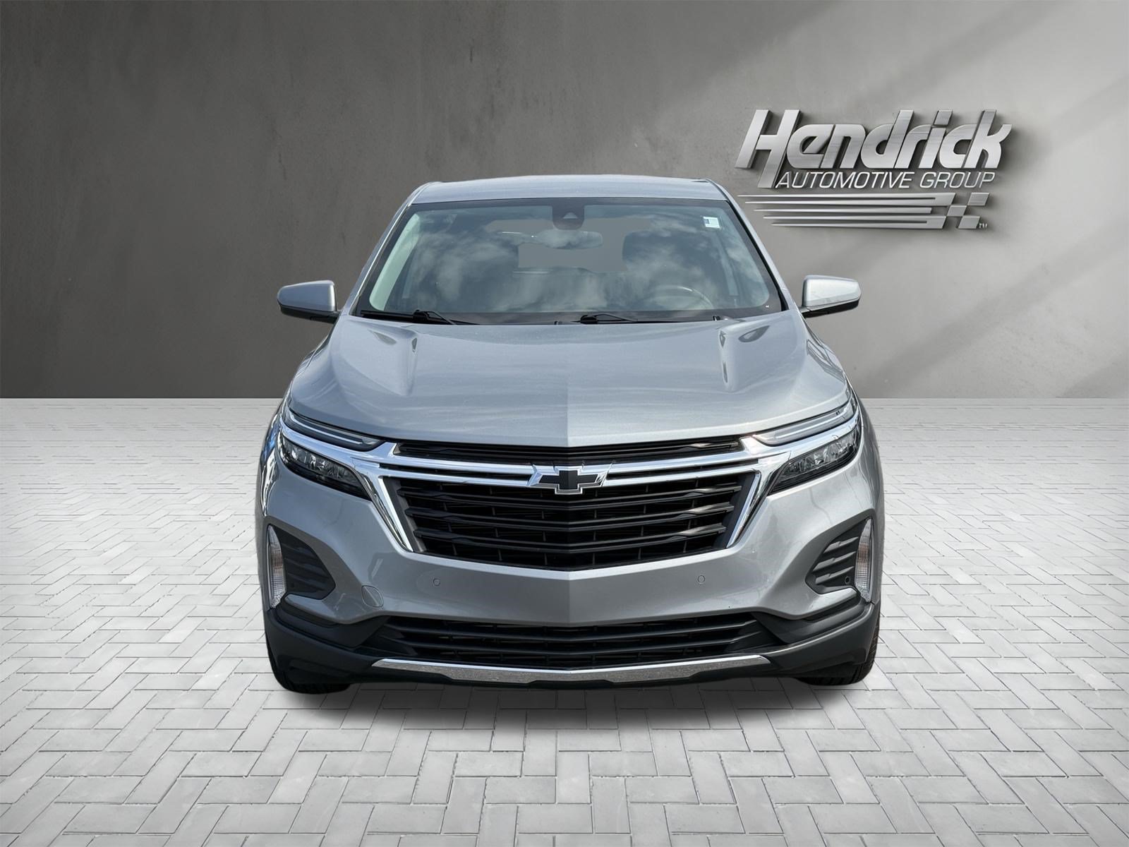 Used 2024 Chevrolet Equinox LT FWD image 3