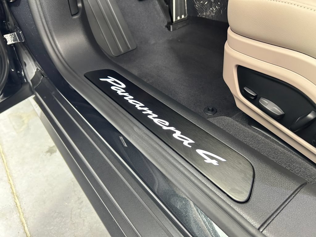 New 2026 Porsche Panamera 4 AWD/4WD image 15
