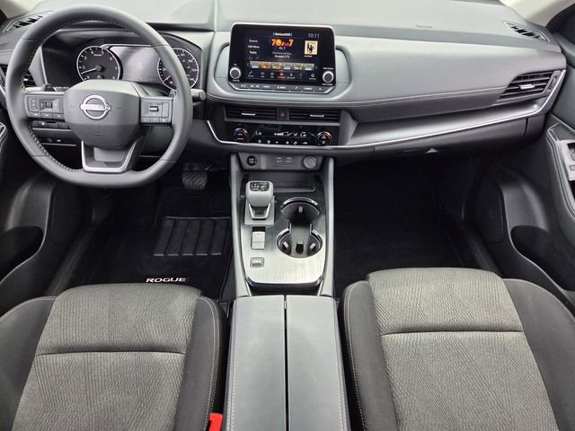 Used 2025 Nissan Rogue SV FWD image 12