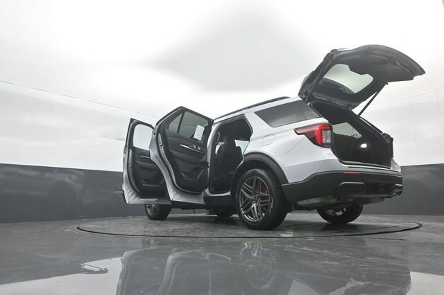 New 2026 Ford Explorer ST-Line w/ ST-Line Street Pack image 41