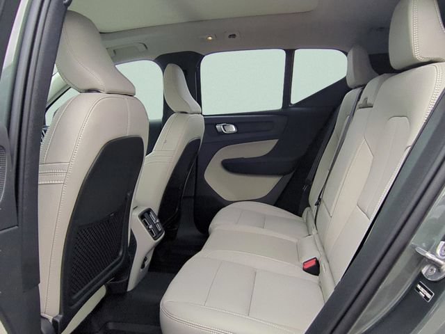 New 2026 Volvo XC40 B5 Plus w/ Protection Package Premier AWD/4WD image 9