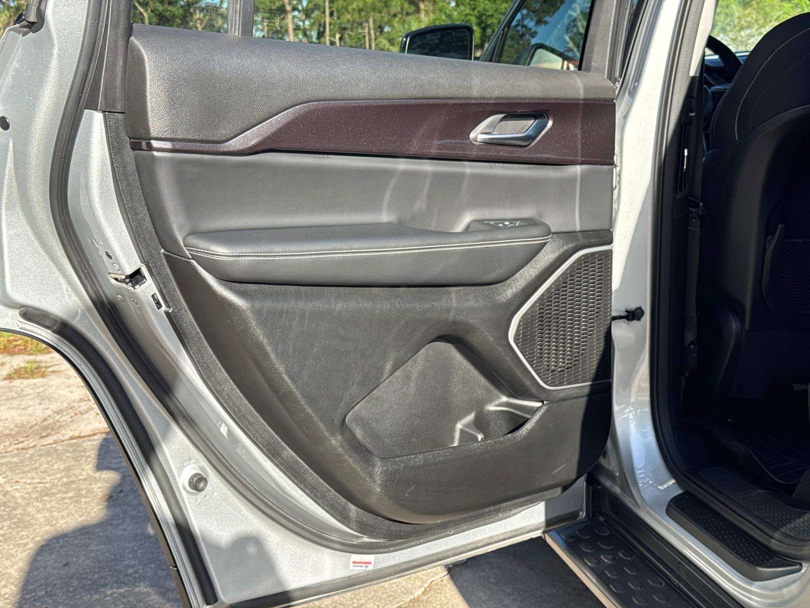 Certified 2022 Jeep Grand Cherokee L Laredo w/ Luxury Tech Group I image 11