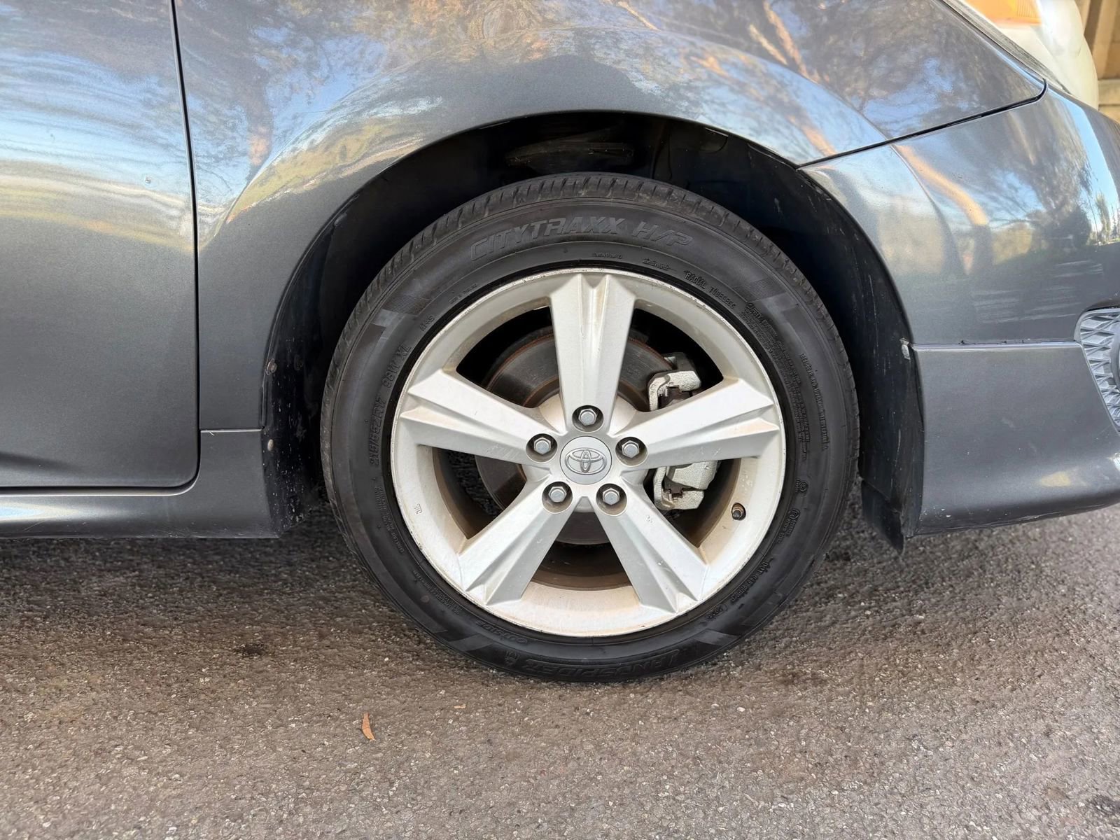 Used 2009 Toyota Matrix S image 36