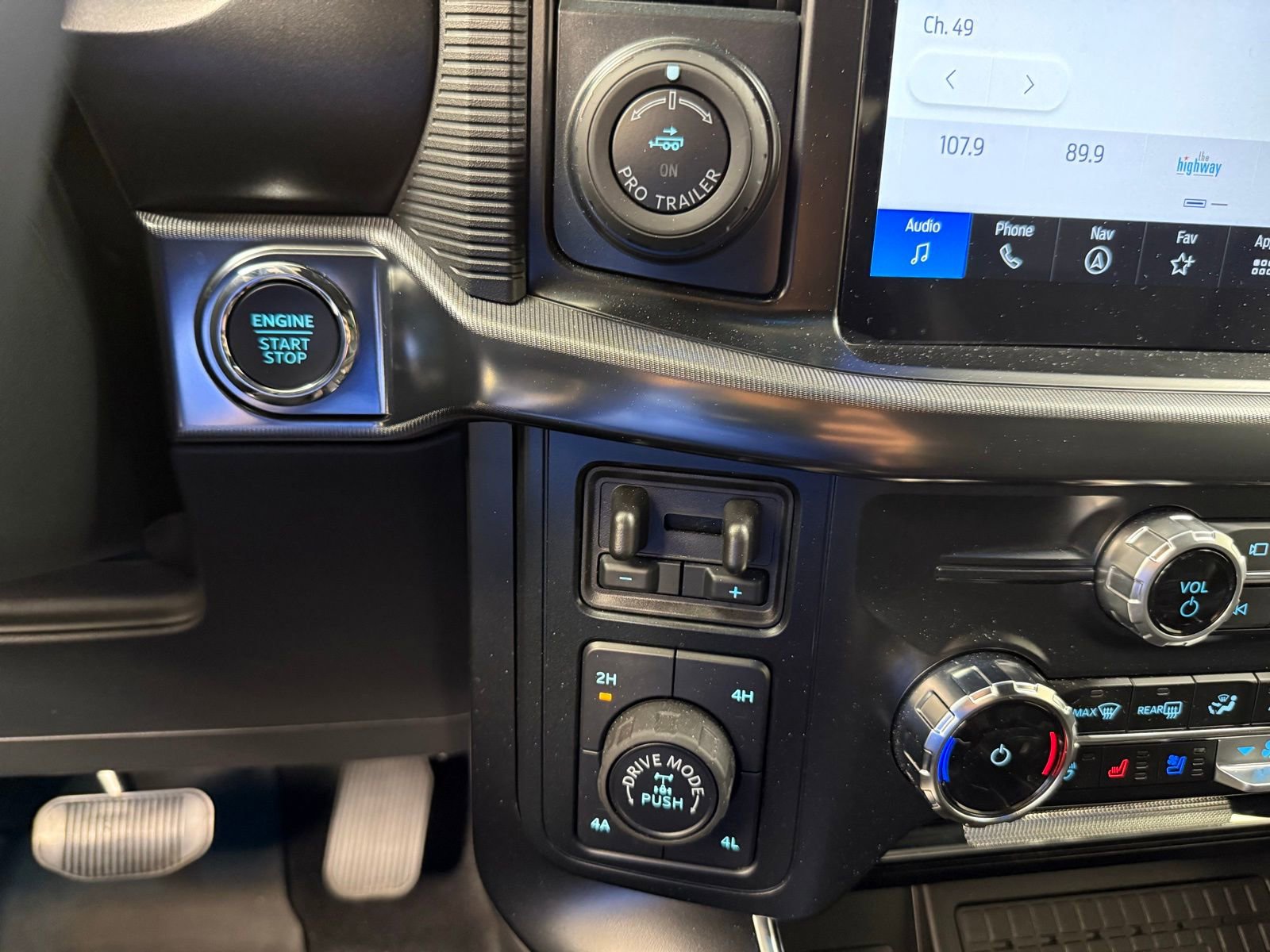 Used 2025 Ford F150 Raptor AWD/4WD image 22