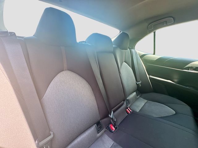Used 2018 Toyota Camry LE FWD image 30