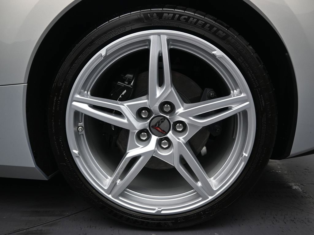 Used 2024 Chevrolet Corvette Stingray Coupe w/ 1LT RWD image 10
