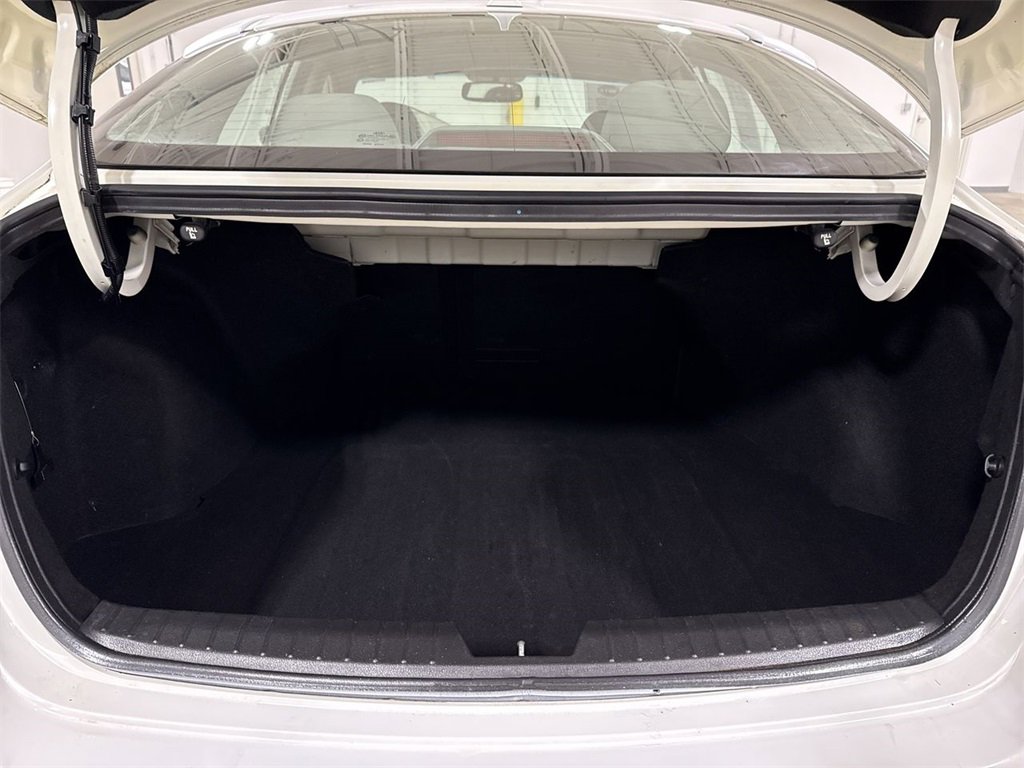 Used 2011 Kia Optima LX w/ Convenience Pkg image 22