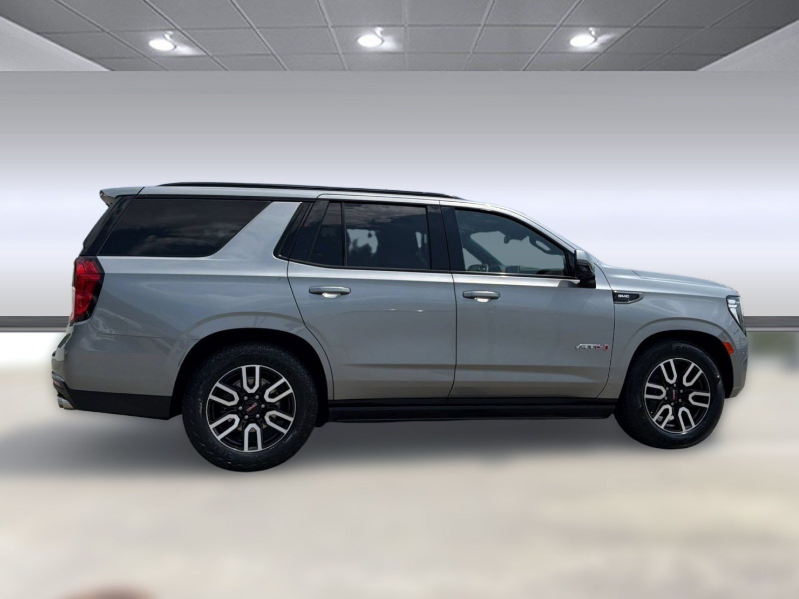 Used 2024 GMC Yukon AT4 w/ AT4 Premium Plus Package AWD/4WD image 8
