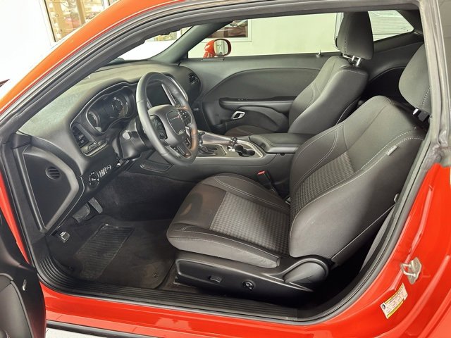 Used 2018 Dodge Challenger R/T w/ Driver Convenience Group image 8