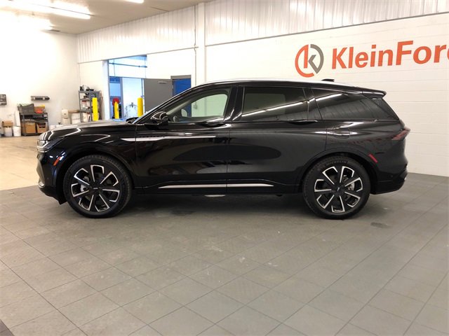 Used 2024 Lincoln Nautilus Reserve w/ Equipment Group 203A image 4