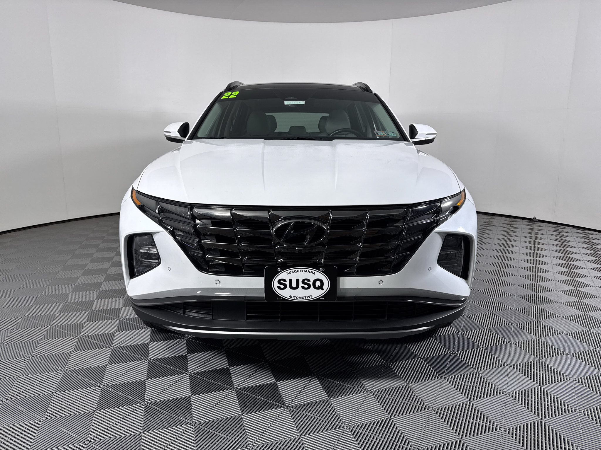 Used 2022 Hyundai Tucson Limited w/ Cargo Package AWD/4WD image 2