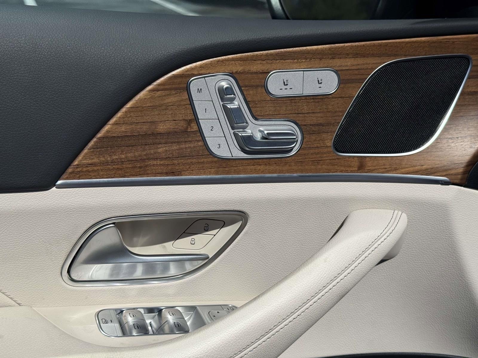 Used 2025 Mercedes-Benz GLE 450e 4MATIC image 41