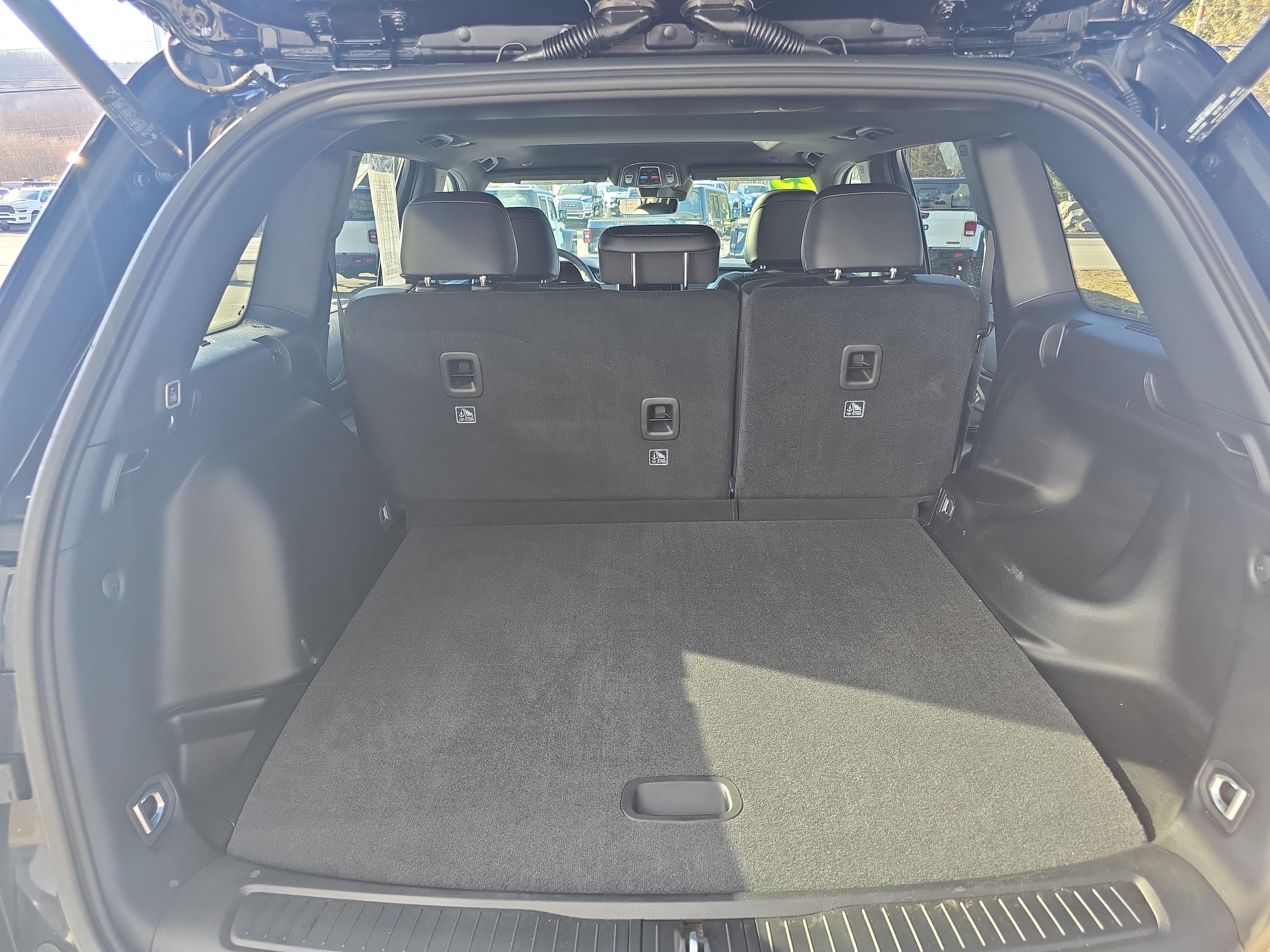 Used 2025 Jeep Grand Cherokee Altitude video 5