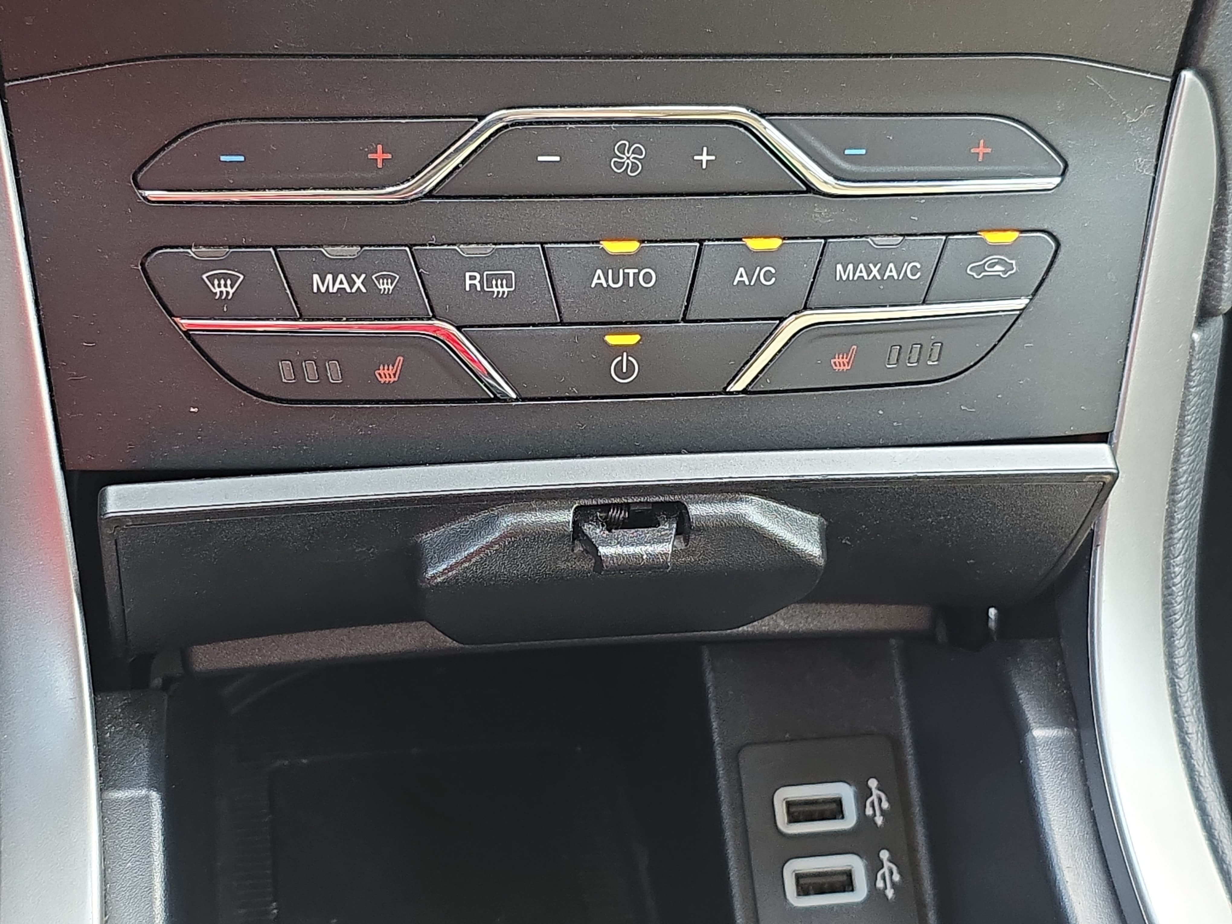 Used 2019 Ford Edge SEL w/ Equipment Group 201A FWD image 23