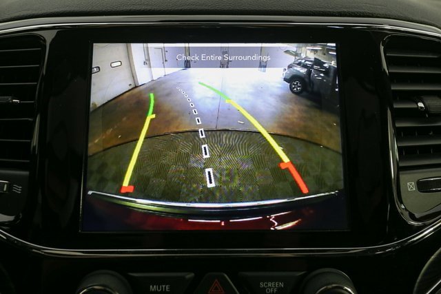 Used 2020 Jeep Grand Cherokee Limited w/ Luxury Group II image 31