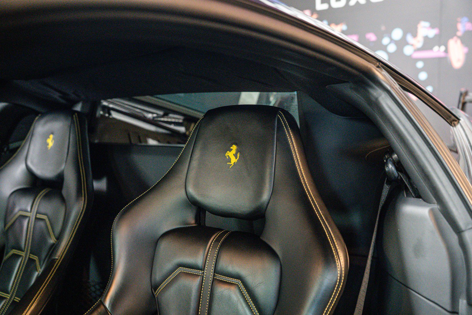 Used 2016 Ferrari 488 GTB RWD image 9