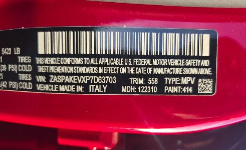 Used 2023 Alfa Romeo Stelvio Quadrifoglio image 15