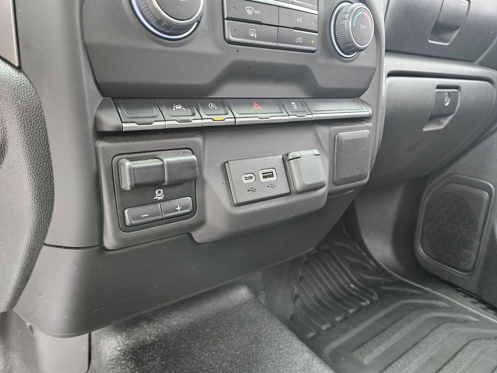 Used 2025 Chevrolet Silverado 1500 W/T w/ Trailering Package AWD/4WD image 18