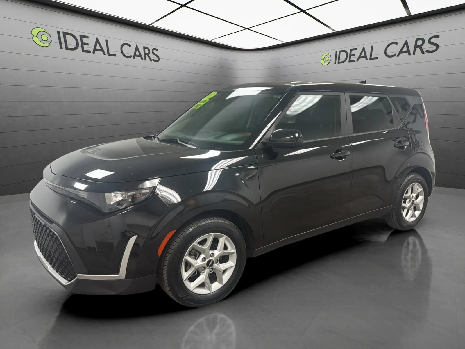 Used 2023 Kia Soul LX w/ LX Technology Package