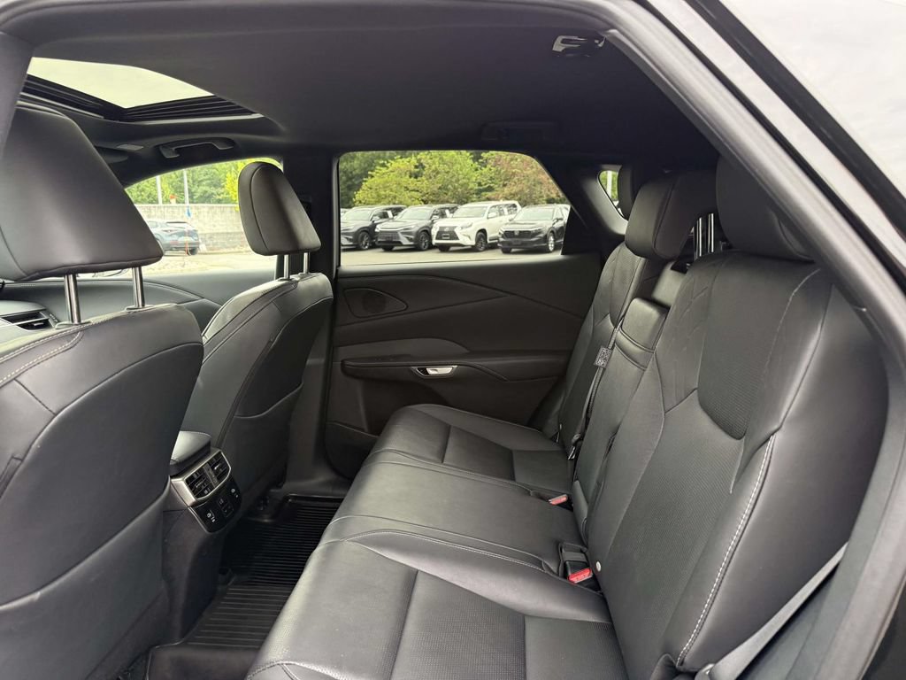 Used 2024 Lexus RX 350 Premium Plus w/ Convenience Package AWD/4WD image 17