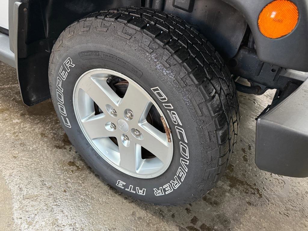 Used 2012 Jeep Wrangler Unlimited Sport AWD/4WD image 13