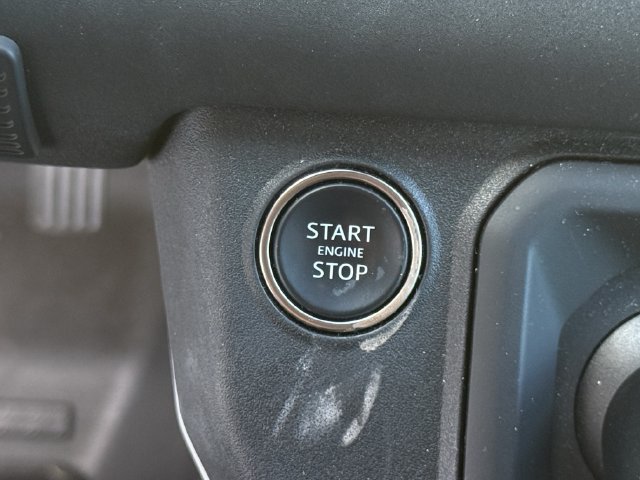 Used 2023 Land Rover Defender 130 SE AWD/4WD image 21