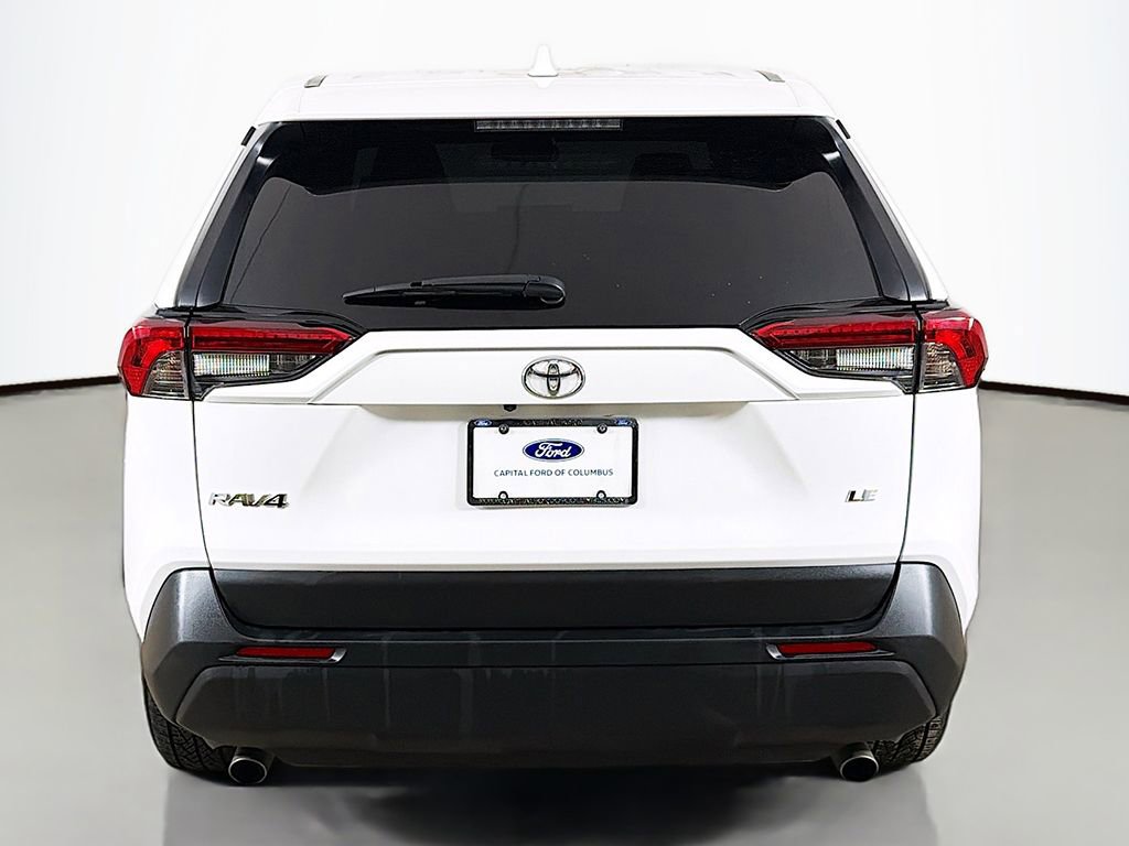 Used 2025 Toyota RAV4 LE image 9