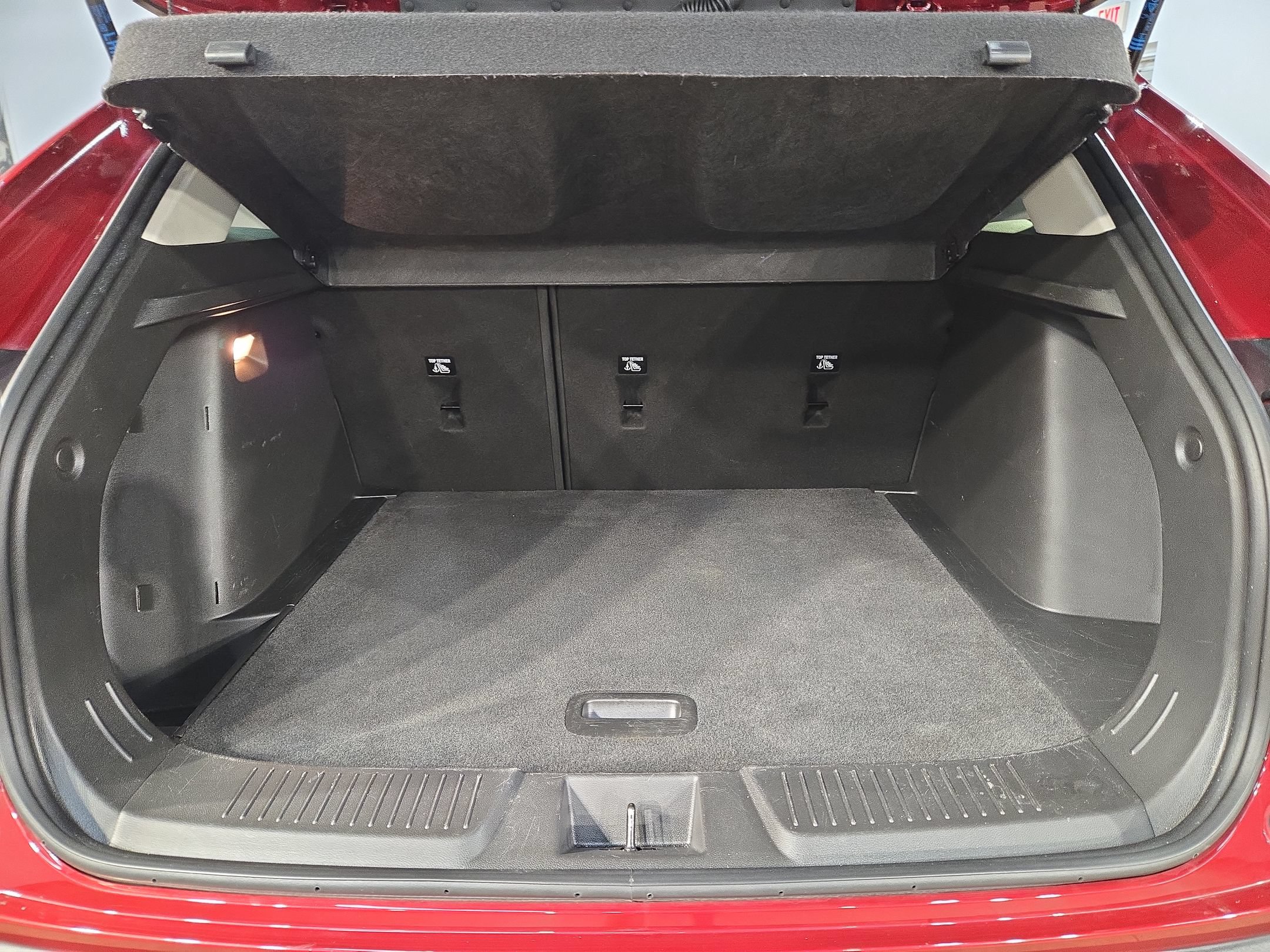 Used 2025 Chevrolet Trax LT FWD image 18