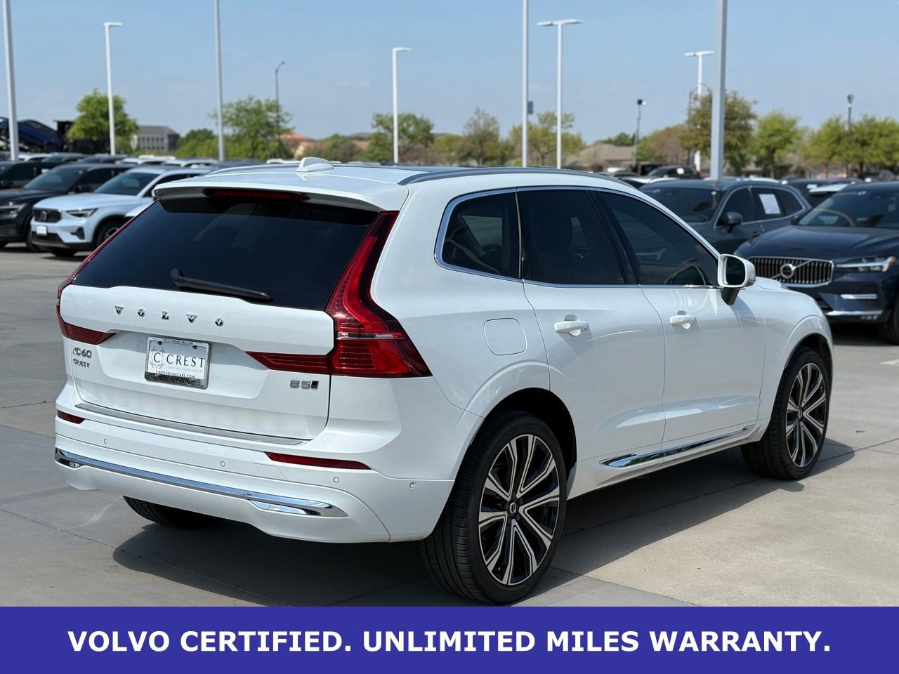 Certified 2023 Volvo XC60 B5 Ultimate w/ Climate Package image 7