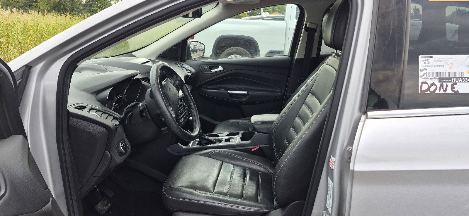 Used 2017 Ford Escape Titanium w/ Canadian Touring Package AWD/4WD image 5