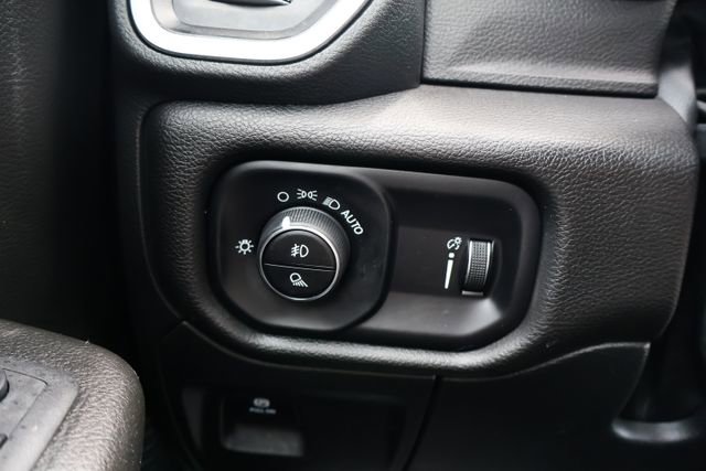 Used 2024 RAM 1500 Big Horn AWD/4WD image 16
