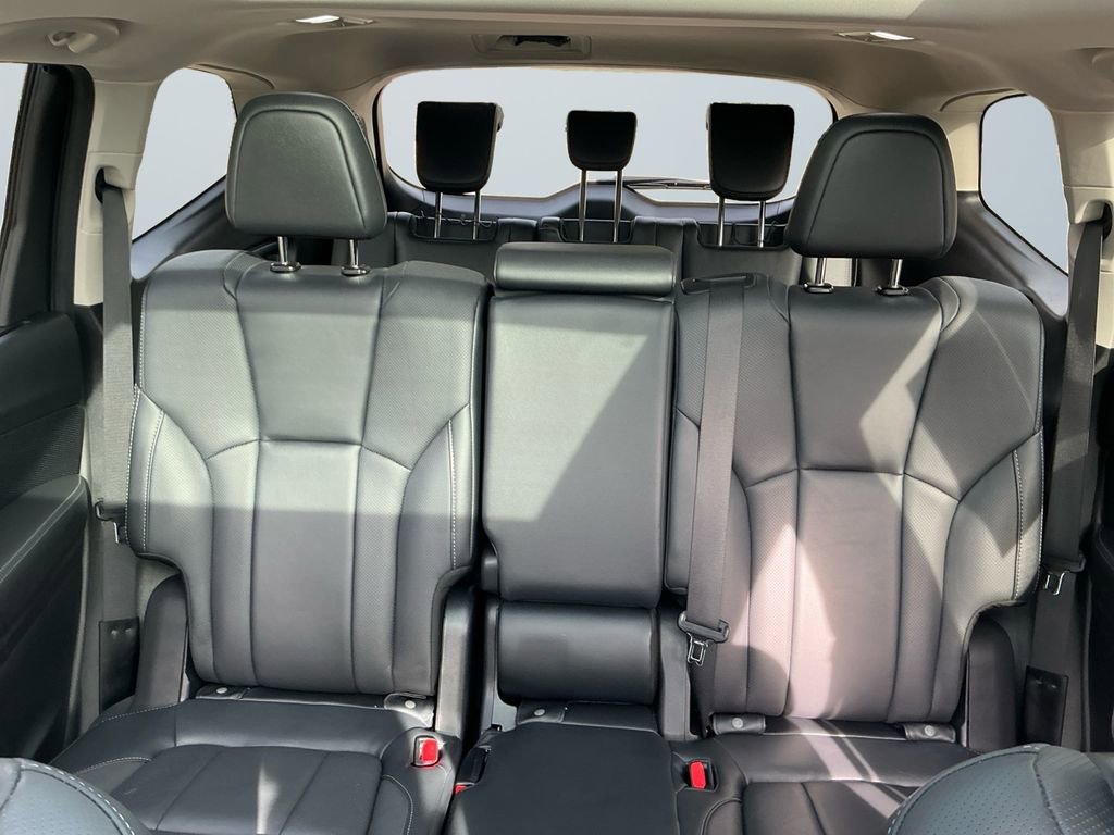 Used 2022 Subaru Ascent Limited w/ Technology Package image 13