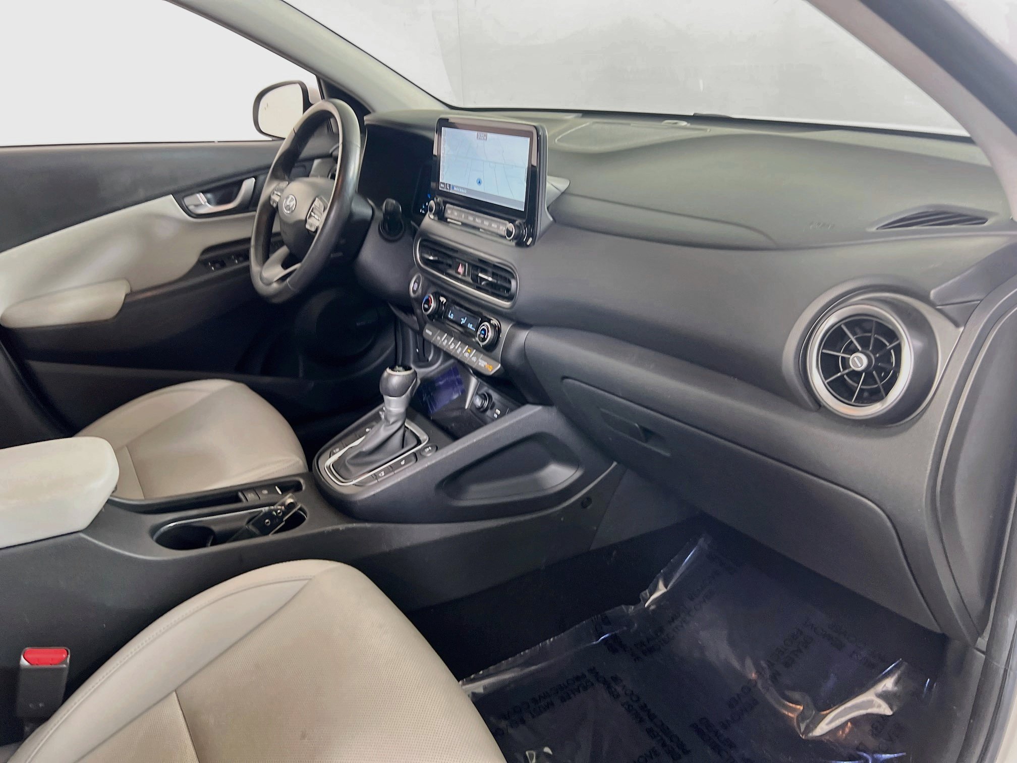Used 2023 Hyundai Kona Limited AWD/4WD image 30