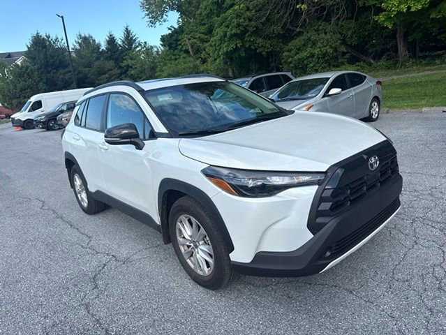 Used 2026 Toyota Corolla Cross LE w/ Moonroof Package AWD/4WD image 3