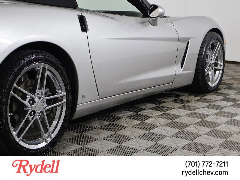 Used 2006 Chevrolet Corvette Convertible w/ Preferred Equipment Group image 4