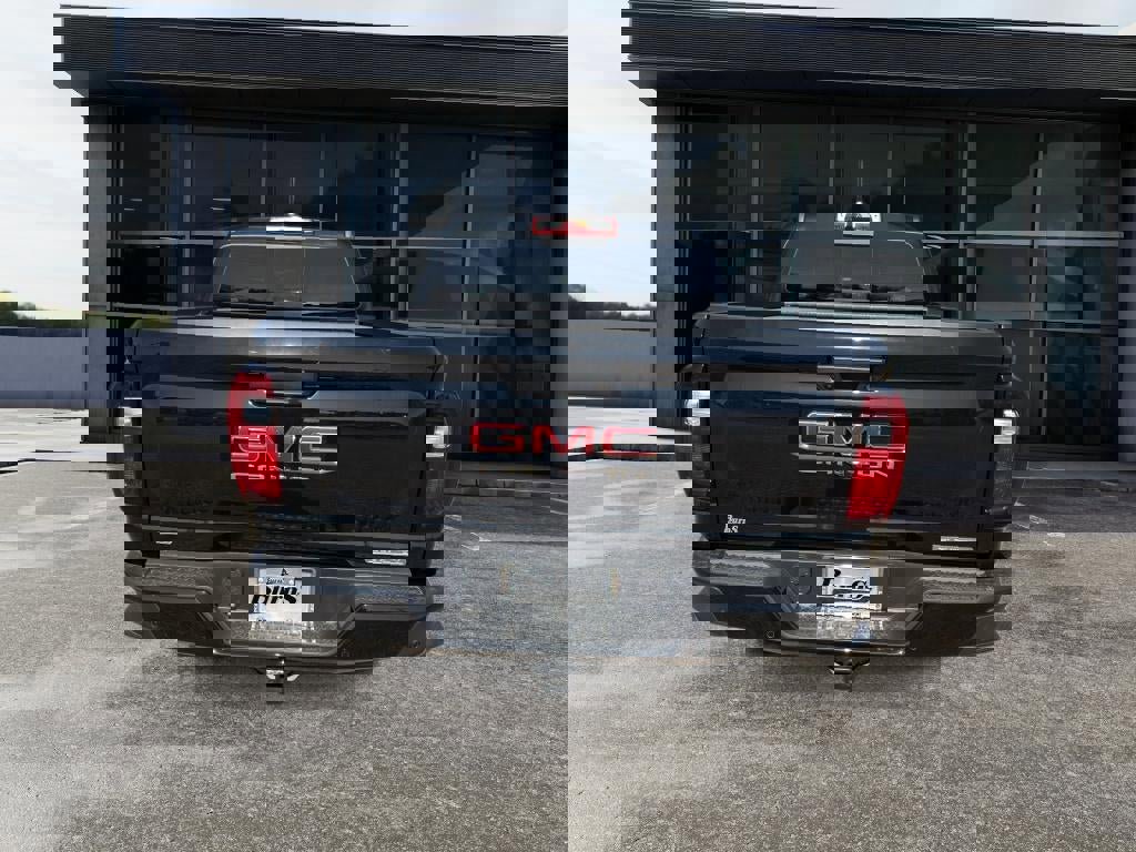 New 2026 GMC Canyon Elevation w/ Convenience Package image 6