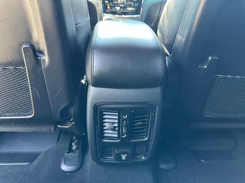 Used 2020 Jeep Grand Cherokee Altitude AWD/4WD image 23