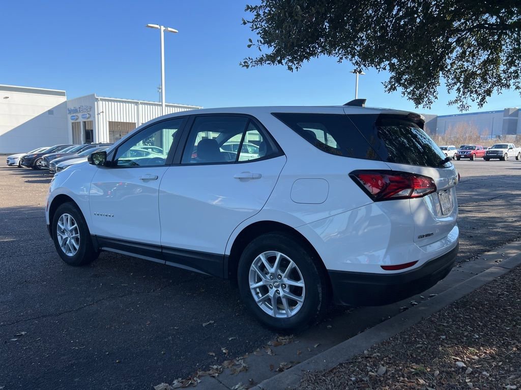 Used 2024 Chevrolet Equinox LS image 5