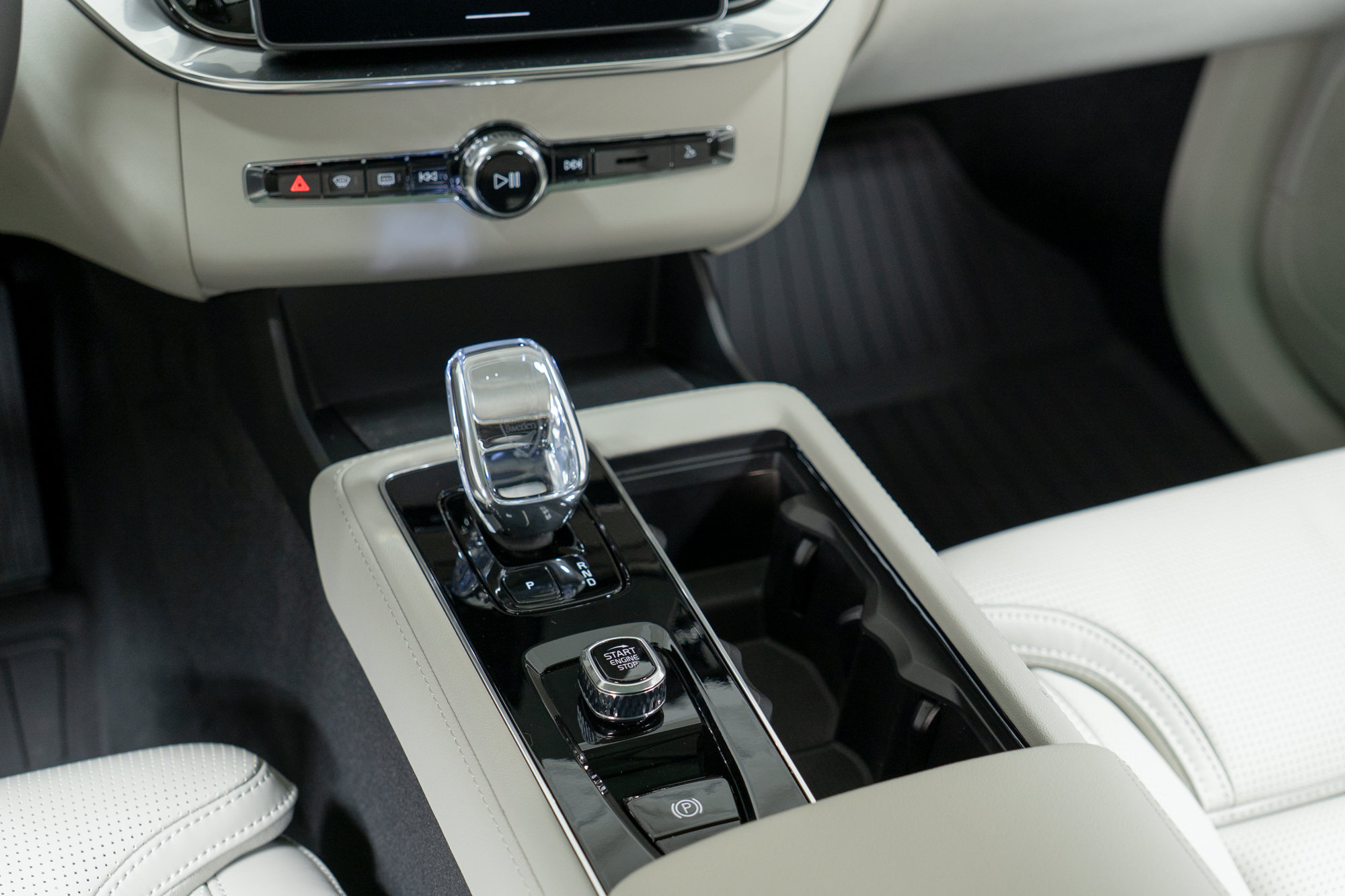 New 2027 Volvo XC90 B6 Ultra AWD/4WD image 20