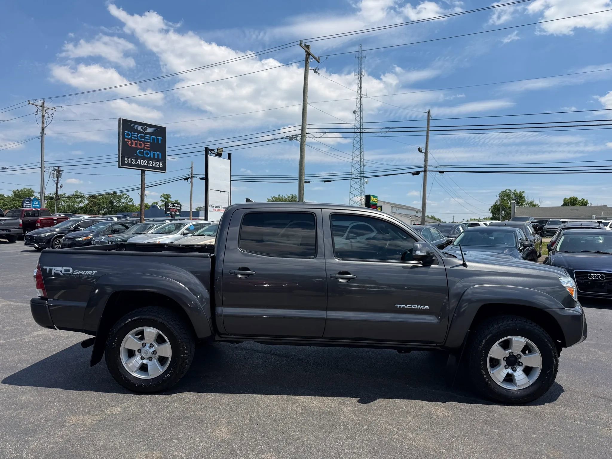 Used 2015 Toyota Tacoma 4x4 Double Cab w/ TRD Sport Package image 2