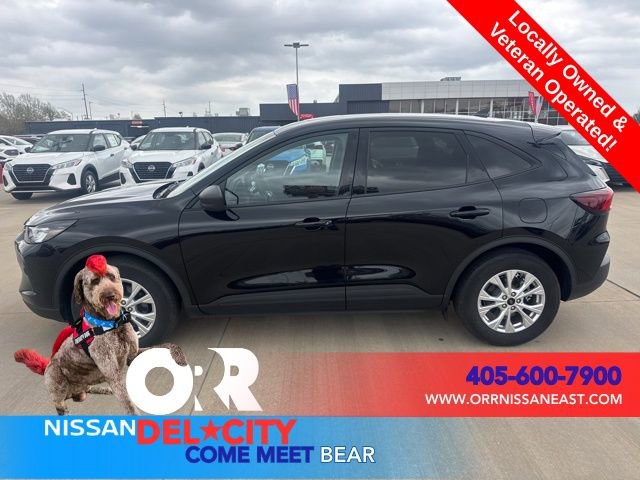 Used 2025 Ford Escape Active image 2