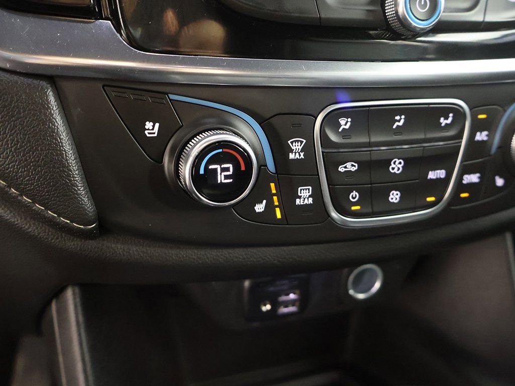 Used 2023 Chevrolet Traverse Premier AWD/4WD image 56