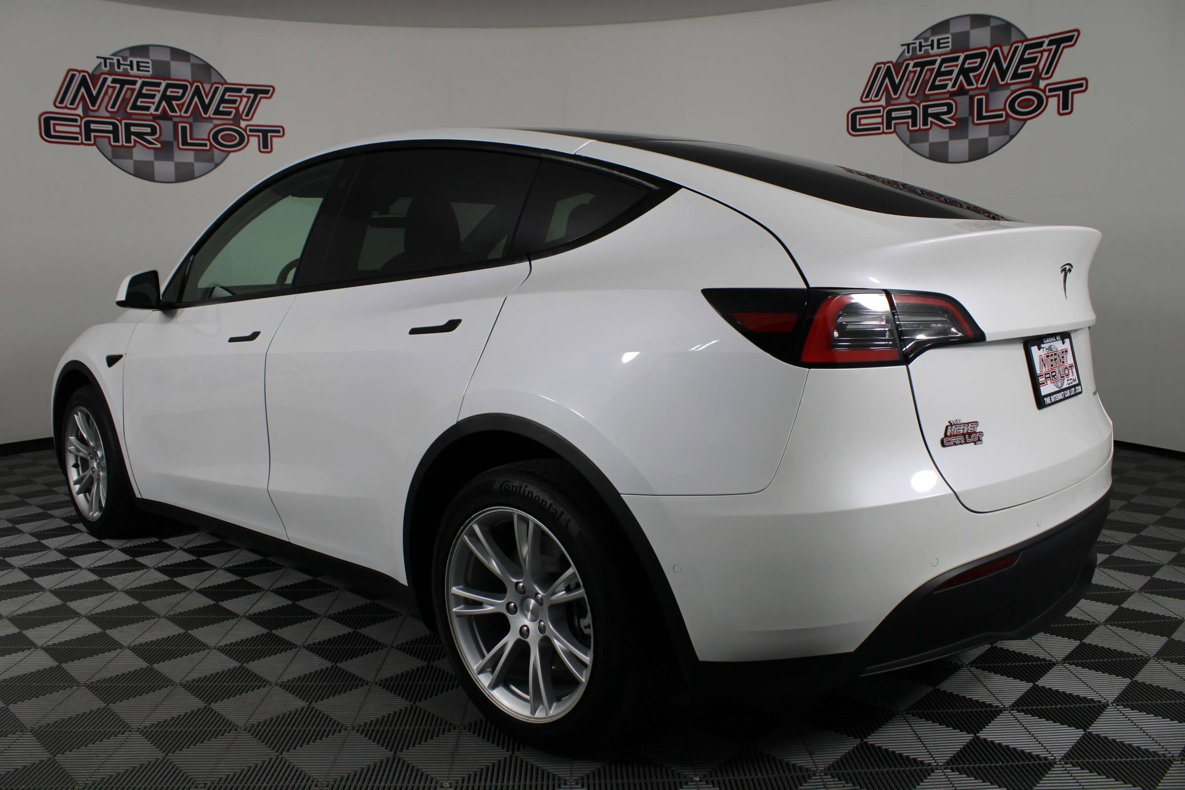 Used 2020 Tesla Model Y Long Range image 5