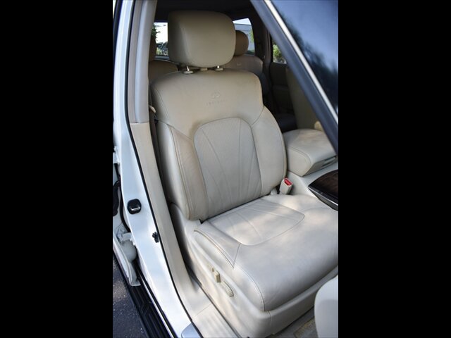 Used 2014 INFINITI QX80 2WD w/ Deluxe Touring Package image 37