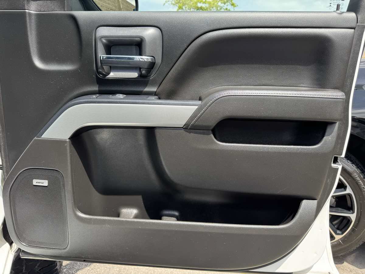 Used 2018 Chevrolet Silverado 1500 LT w/ All Star Edition AWD/4WD image 30